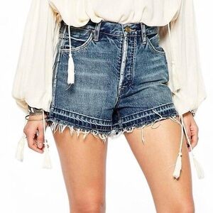 Free People Costello Blue Vintage Frayed Hem Cutoff Denim Jean Shorts
